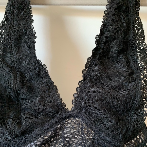 3 for $25! Victoria’s Secret Bralette - Picture 3 of 4